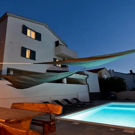 Pinia With Pool, Villa Zadar