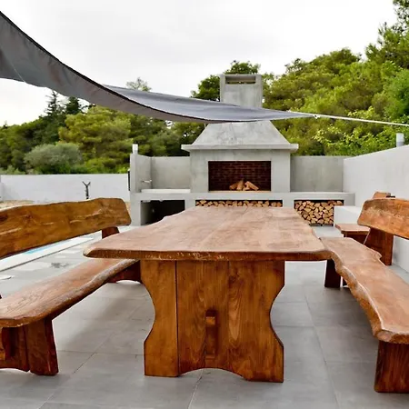 Villa Pinia With Pool, *