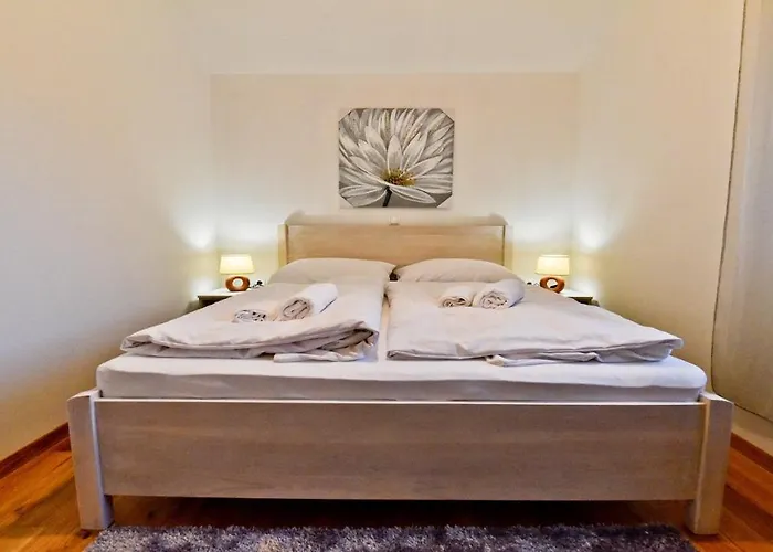 Pinia With Pool, * Zadar