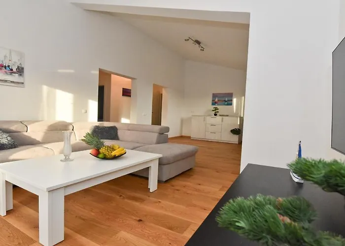 Pinia With Pool, Villa Zadar