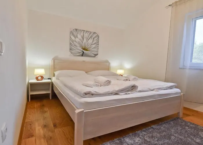 Pinia With Pool, Villa Zadar